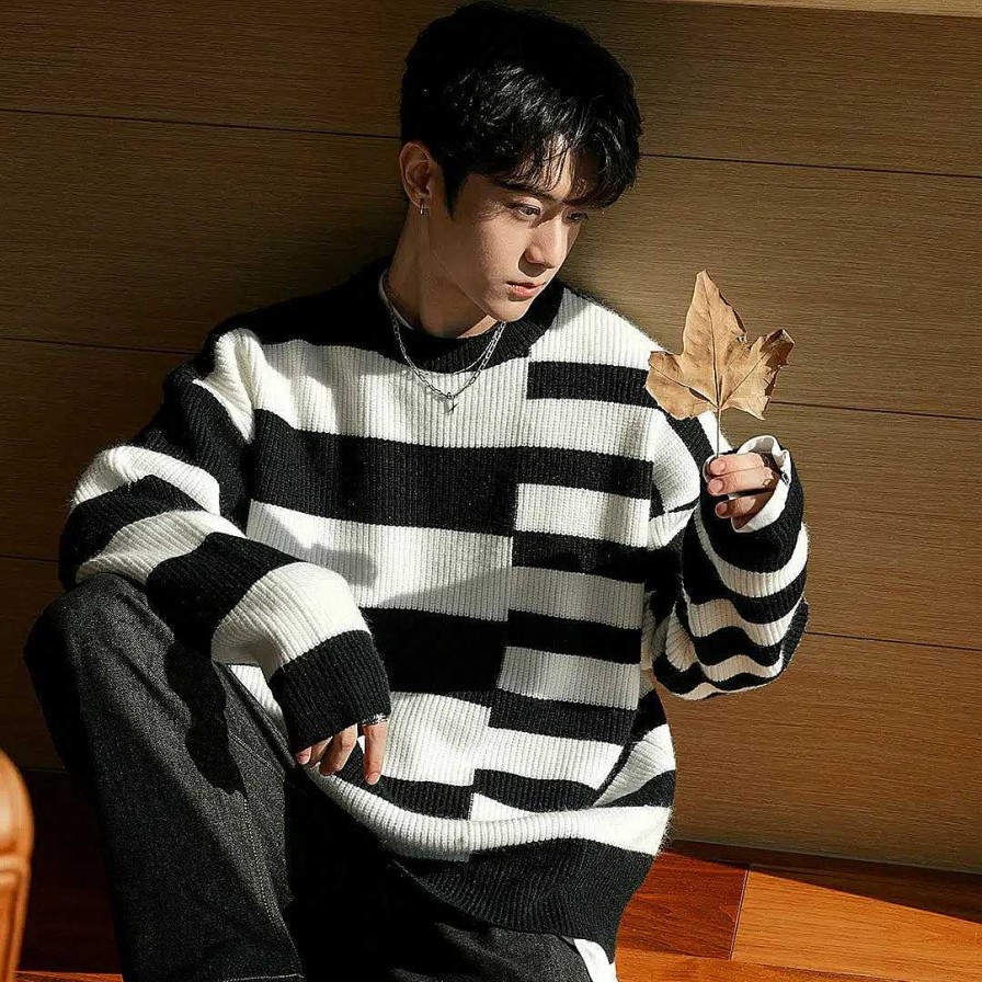 Clothing The Korean Fashion | Asymmetrical Striped Sweater