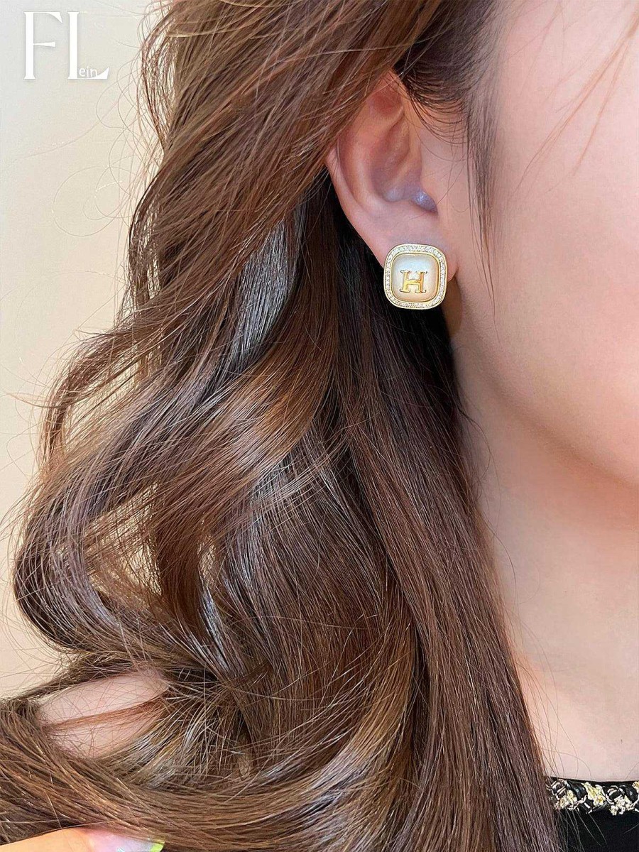 Women The Korean Fashion Earrings | H Letter Square Pearl Earrings