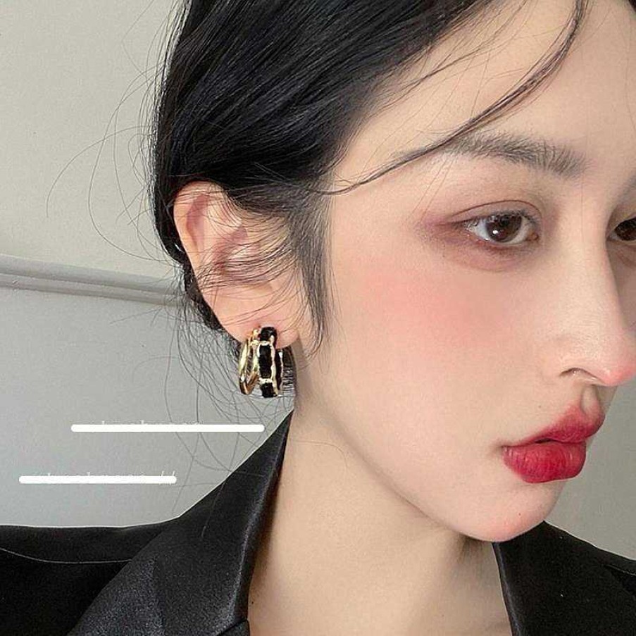 Women The Korean Fashion Earrings | Black C-Shaped Earrings